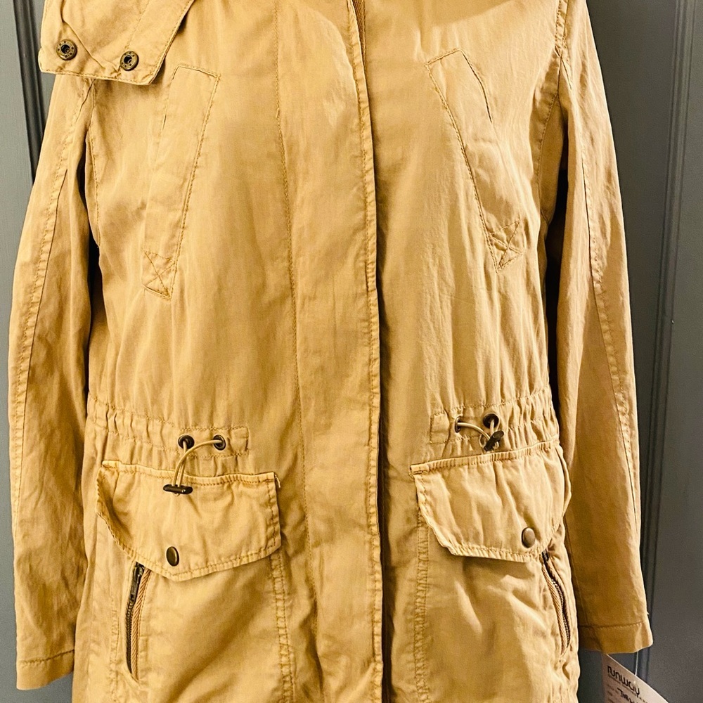Blanc noir jacket beige